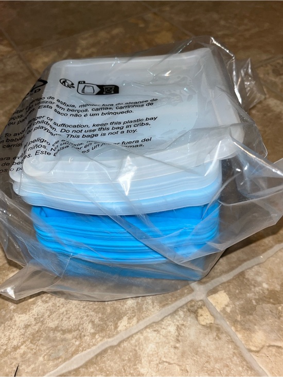 Other - NWT Zip Standing Silicone Food Storage Lids - White & Blue